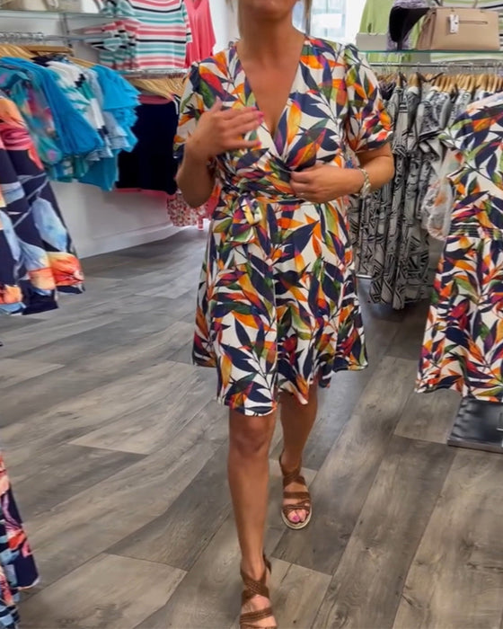 Sukienka z krótkim rękawem z dekoltem w serek