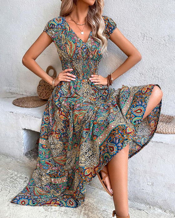 Elegancka sukienka z nadrukiem w stylu vintage
