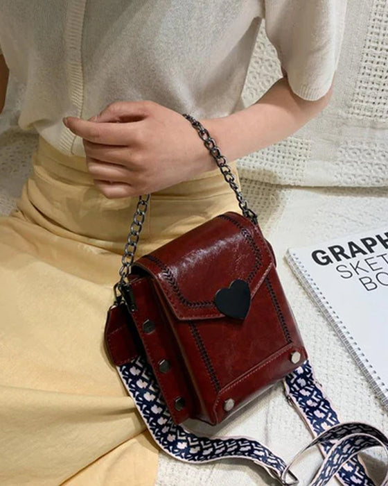 Damska torebka na łańcuszku