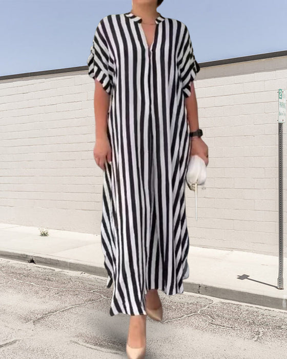 Sukienka koszulowa z dekoltem w serek i nadrukiem w paski