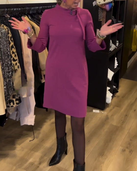 Elegancka sukienka z okrągłym dekoltem