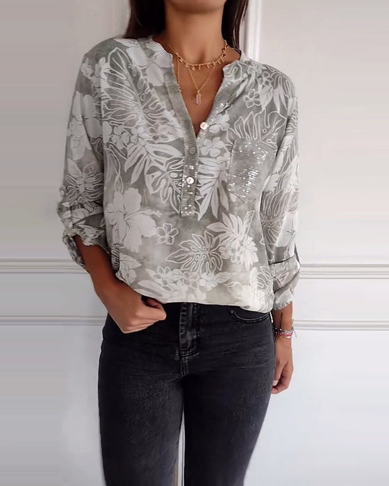 Patchworkowy top z cekinowym nadrukiem w liście