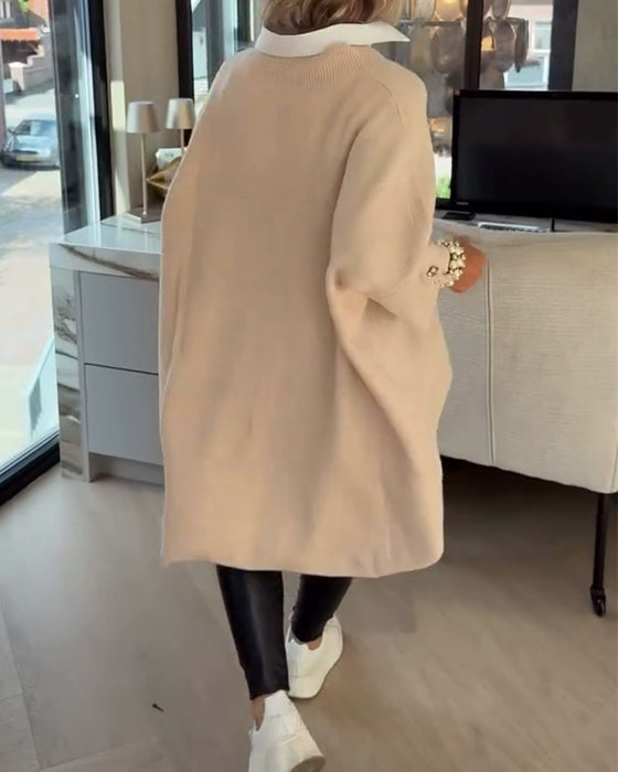 Sweter Z Cechami Dekoltu W Formie V, Przycisków I Asymetrycznej Budowy