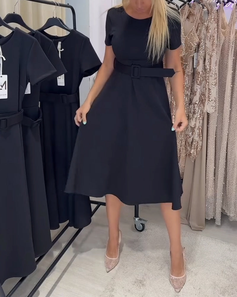 Sukienka Okrągły Dekolt Krótki Rękaw Związana W Talii Linia A