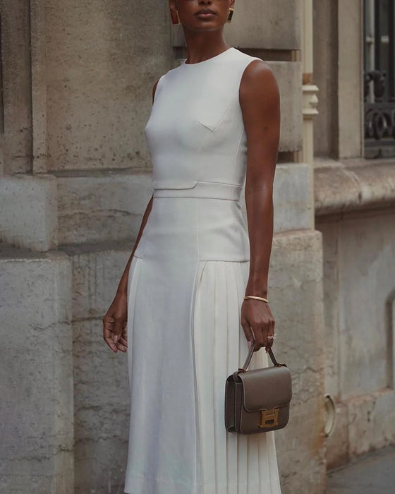 Sukienka bez rękawów w jednolitym kolorze