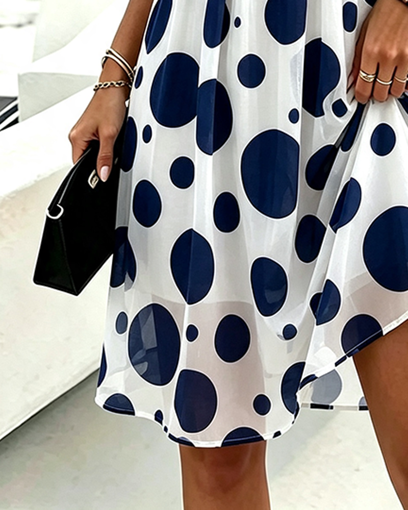 Sukienka Ruffle Wykończenie Polka Dot Marszczony