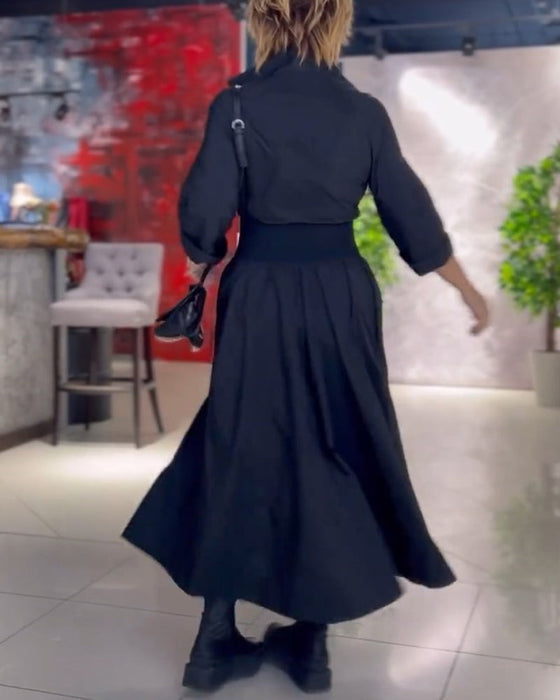 Elegancka sukienka w jednolitym kolorze z kwadratowym dekoltem