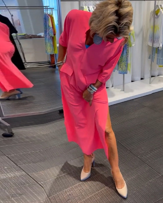 Sukienka w jednolitym kolorze z dekoltem w kształcie litery V