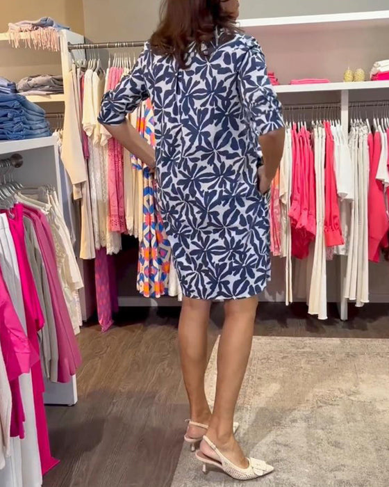 Sukienka na co dzień z nadrukiem powyżej kolana