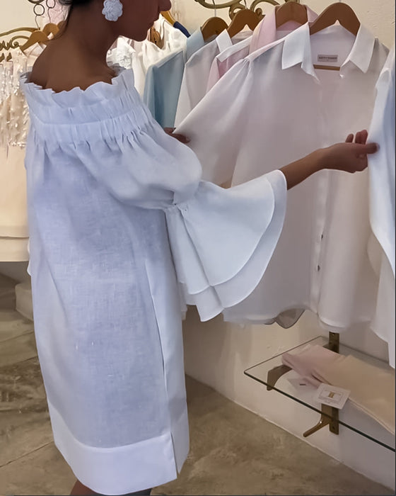 Sukienka na jedno ramię z rozkloszowanym rękawem