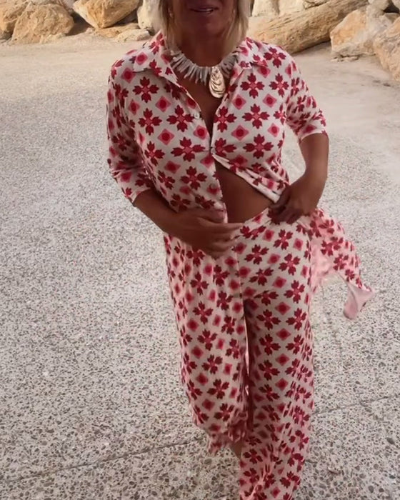 Modny dwuczęściowy komplet z nadrukiem