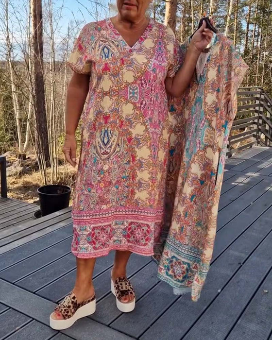 Sukienka Z Dekoltem W Serek Z Krótkim Rękawem Wzorzysta Prosta