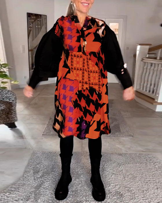 Sukienka z długimi rękawami i dekoltem w serek