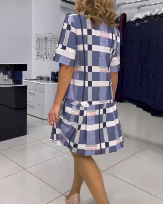 Sukienka z okrągłym dekoltem w kratę