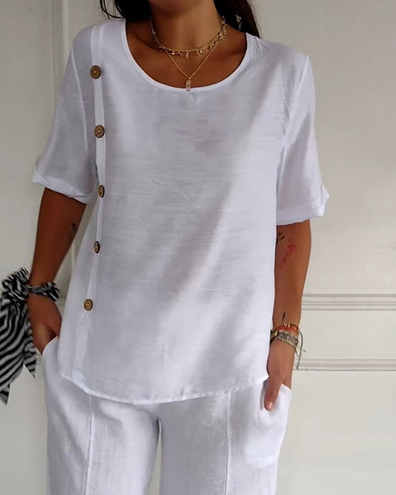 Bluzka z cienkiego materiału z guzikami