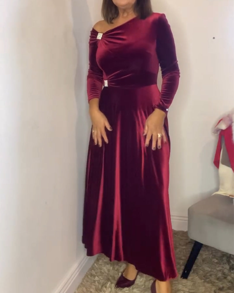 Sukienka Stylowy Aksamit Metalowe Sprzączki