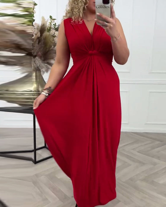 Elegancka sukienka bez rękawów w jednolitym kolorze