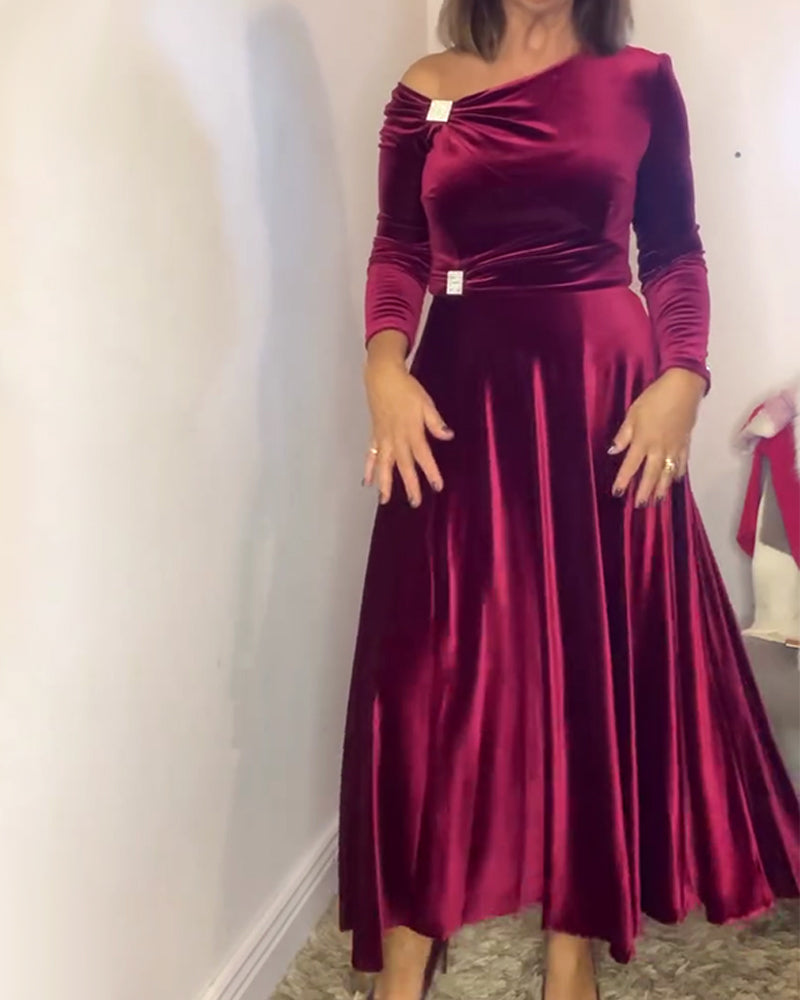 Sukienka Stylowy Aksamit Metalowe Sprzączki