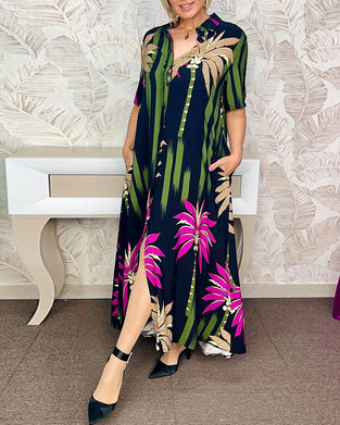 Luźna sukienka z krótkim rękawem i nadrukiem w liście