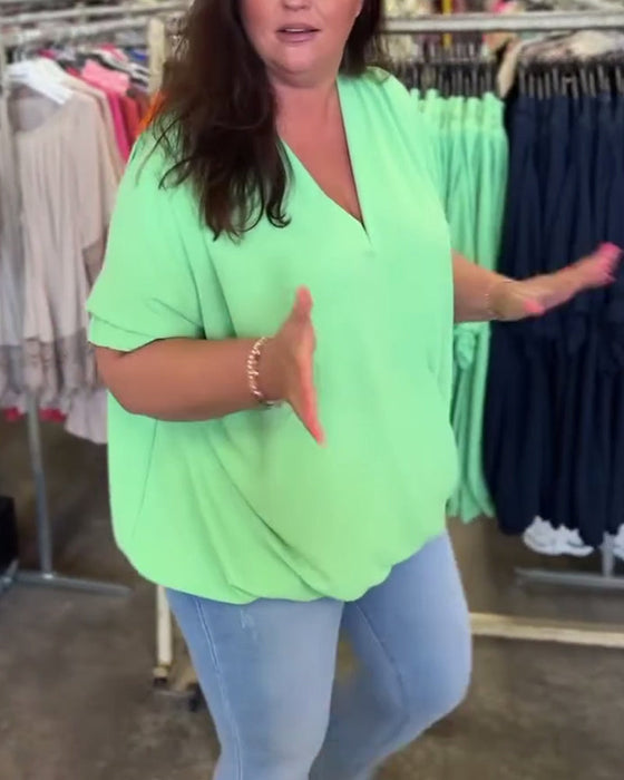 Bluzka na co dzień z dekoltem w kształcie litery V wykończona falbaną w jednolitym kolorze