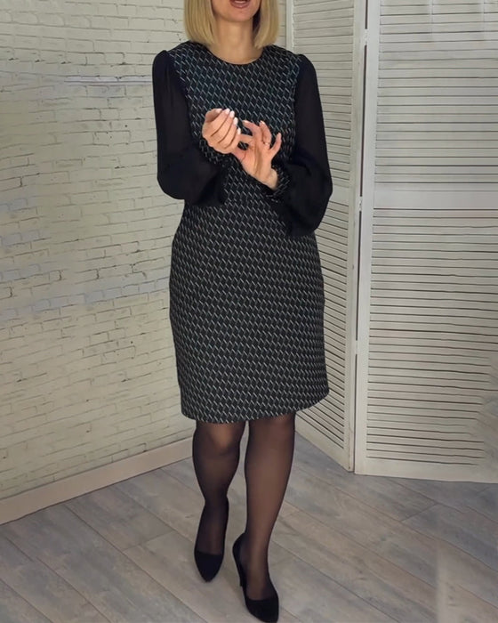 Sukienka o eleganckim kroju z raglanowymi rękawami