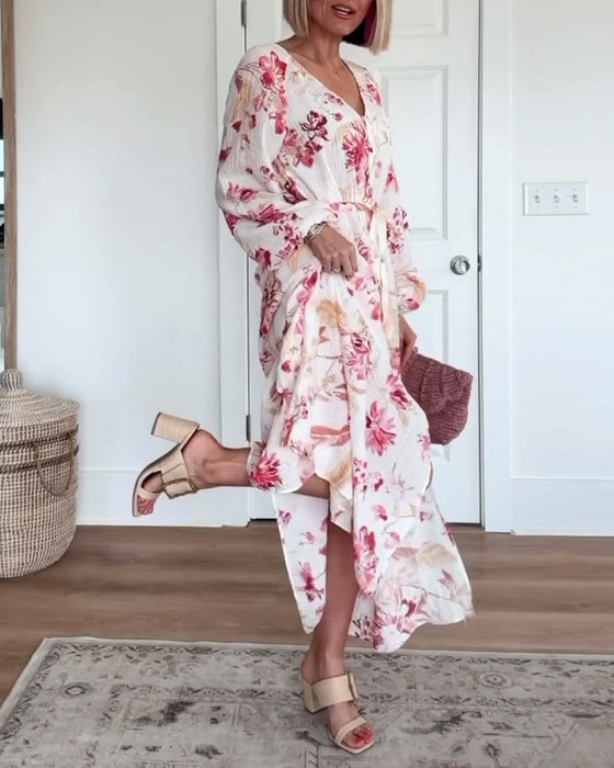 Elegancka sukienka z kwiatowym nadrukiem i rękawami dzwonkowymi