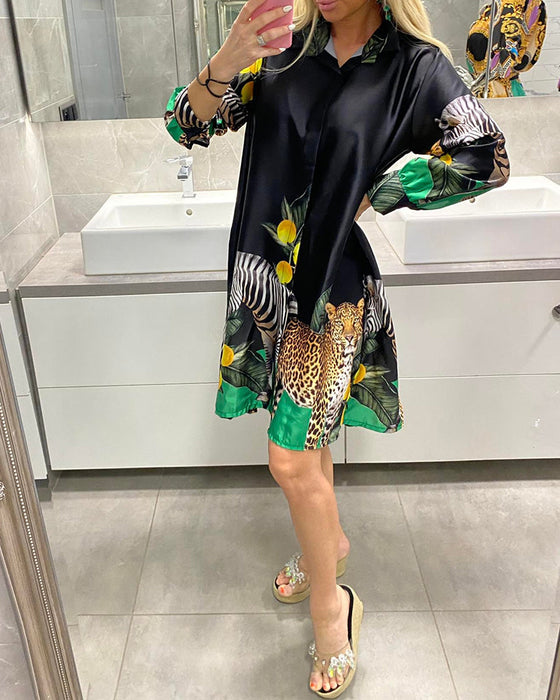 Luźna sukienka z nadrukiem tygrysa