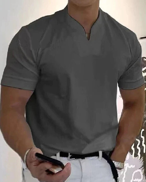 Sportowa koszulka z krótkim rękawem i dekoltem w serek