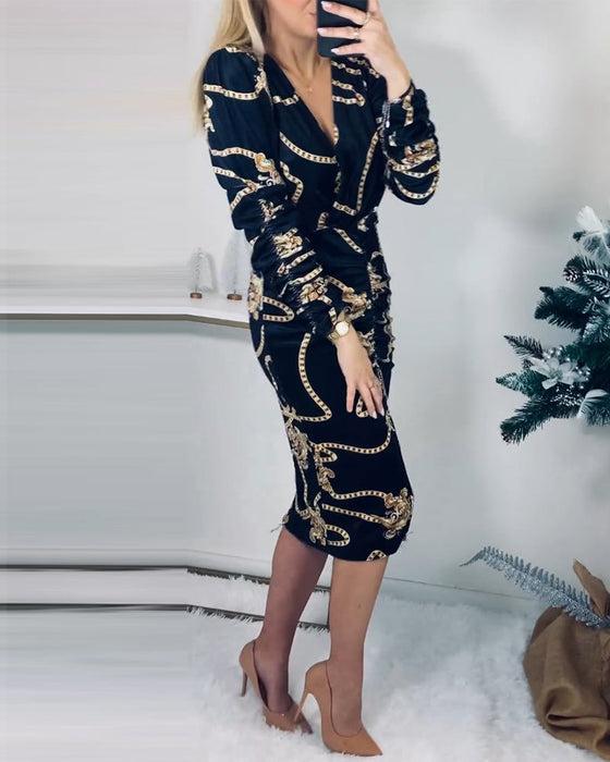 Sukienka z rozcięciem i wciętą talią