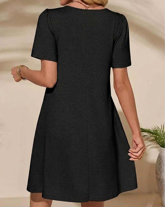 Sukienka Ruffle Krótki Rękaw Okrągły Dekolt