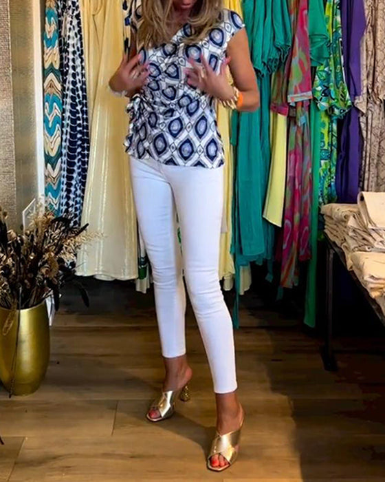 Elegancka sznurowana bluzka bez rękawów z nadrukiem