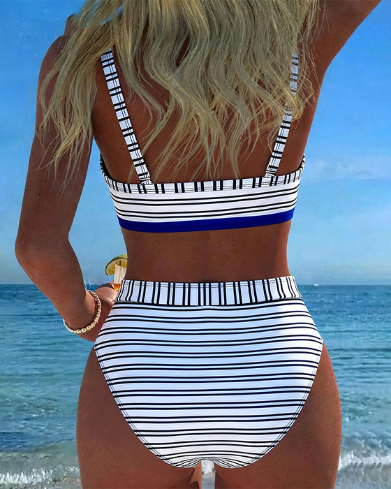 Bikini W Paski Wycięcie