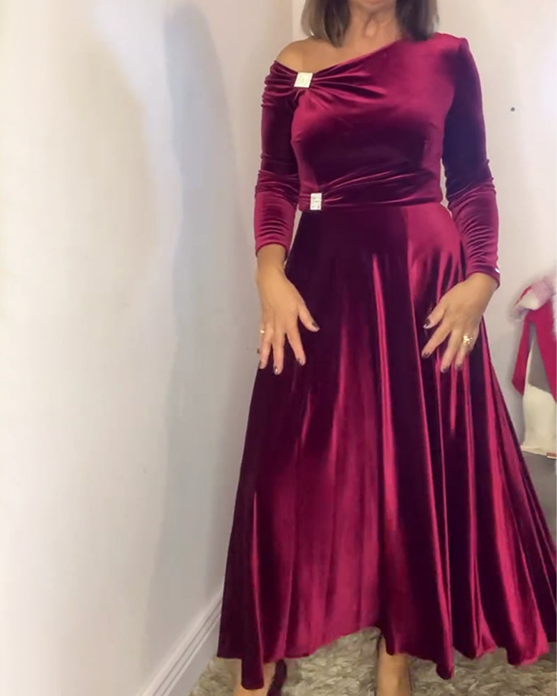 Sukienka Stylowy Aksamit Metalowe Sprzączki