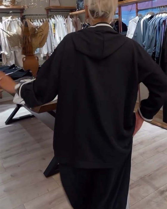 Dwuczęściowy komplet w paski z kapturem