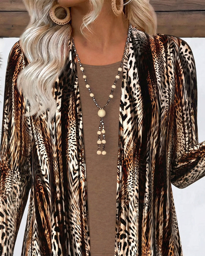 Top Z Projektem Fałszywej Dwuczęściowej, Panelami W Wzór Leopardy I Stylowym Wibracją