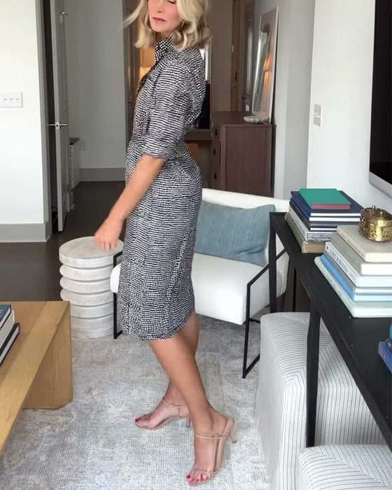 Sukienka z nadrukiem z guzikami