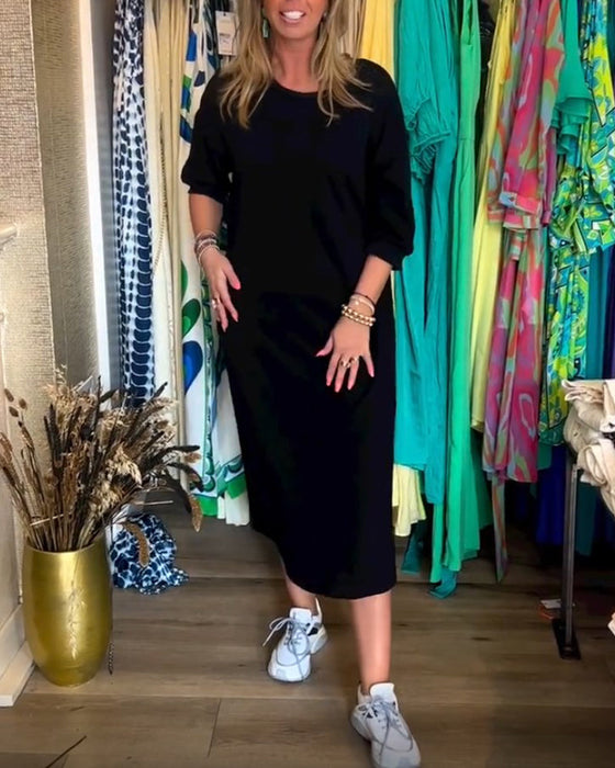 Jednokolorowa sukienka z okrągłym dekoltem