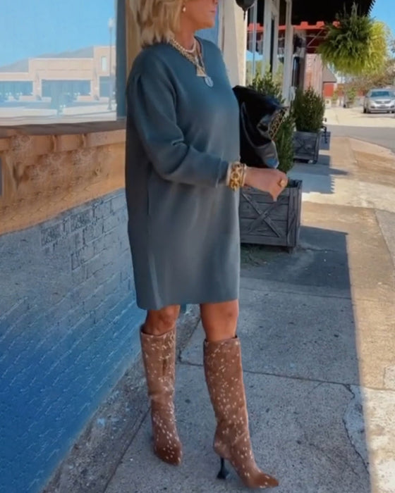 Elegancka sukienka w jednolitym kolorze z okrągłym dekoltem