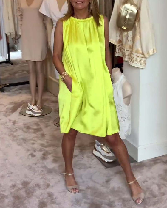 Damska plisowana sukienka bez rękawów w jednolitym kolorze