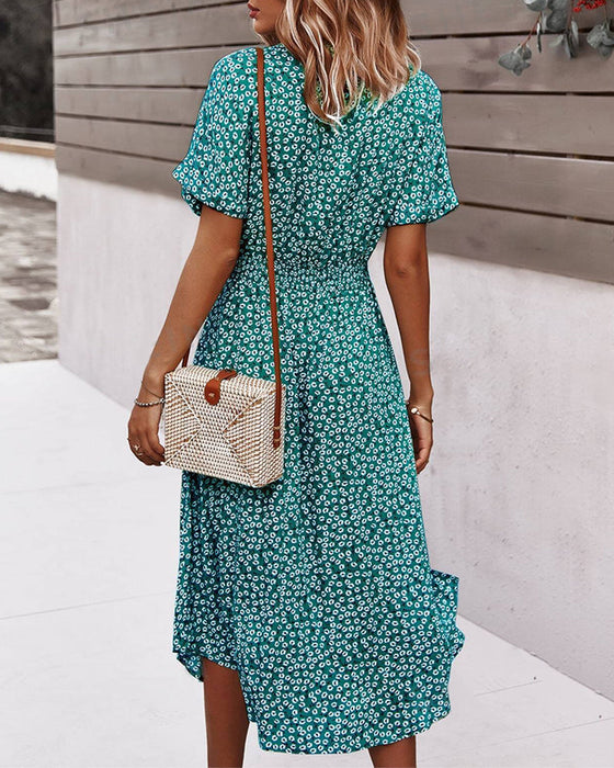 Sukienka z krótkim rękawem i kwiatowymi nadrukami