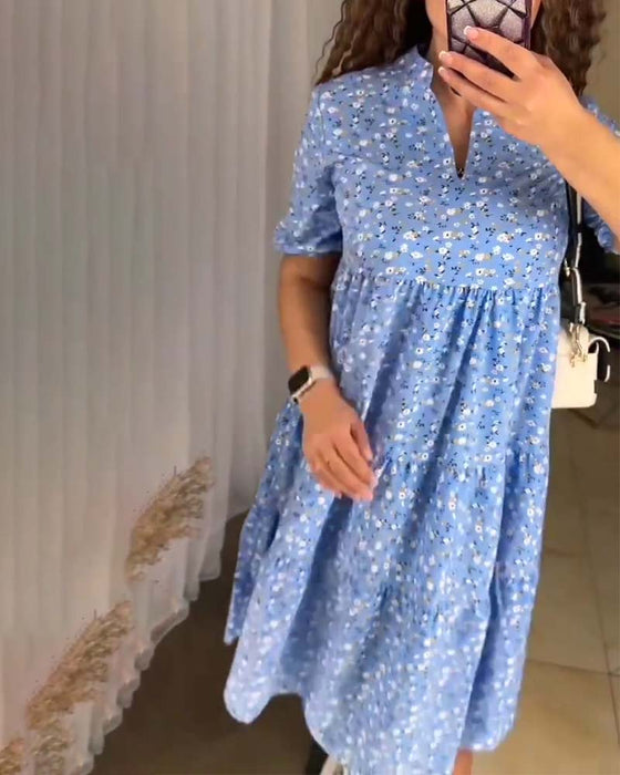 Luźna sukienka w kwiaty na co dzień