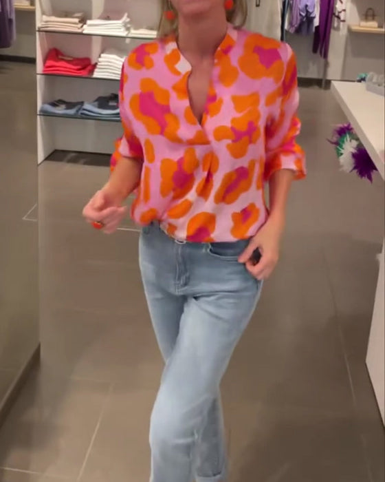 Bluzka z nadrukiem i dekoltem w kształcie litery V