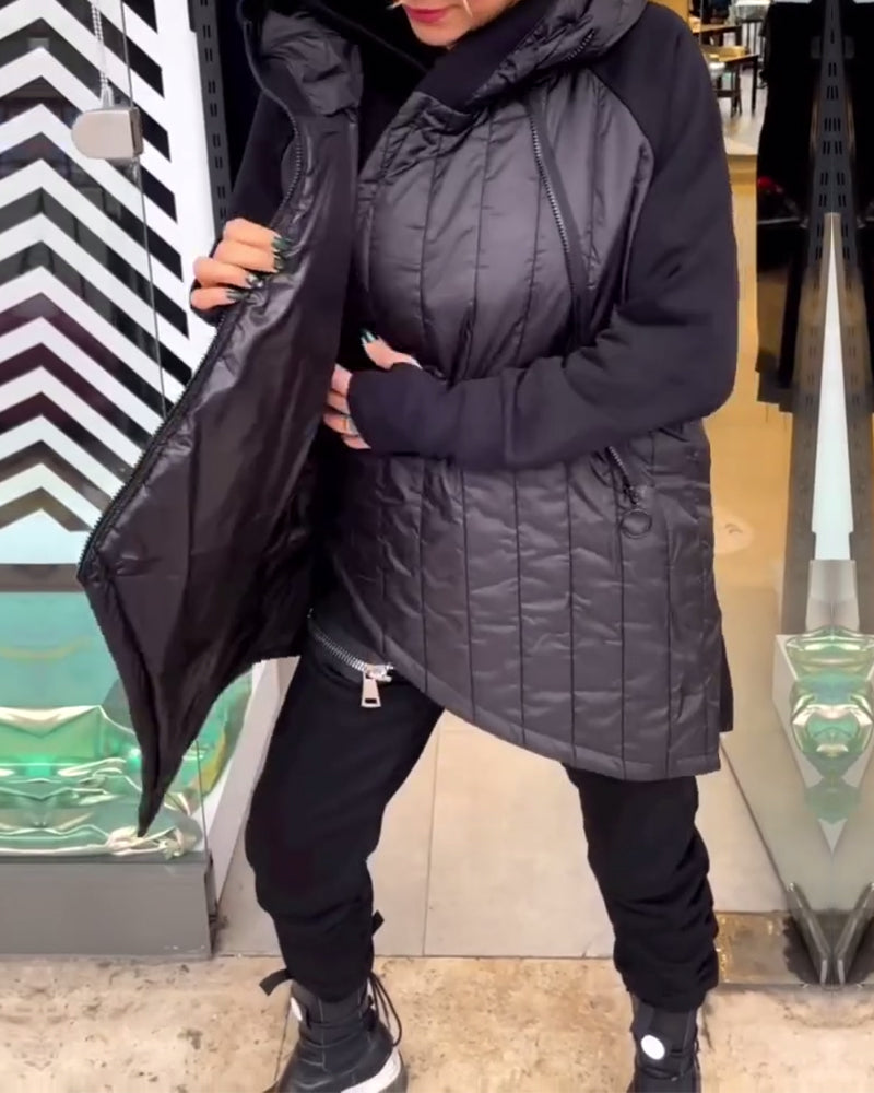 Płaszcz z kieszeniami i kapturem