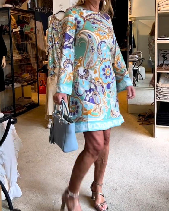 Sukienka z okrągłym dekoltem i nadrukiem