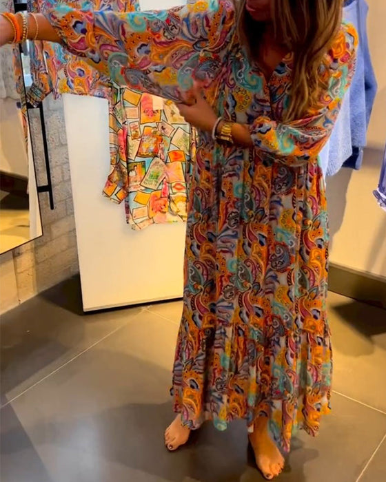 Długa sukienka z nadrukiem w kształcie litery A i dekoltem w kształcie litery V