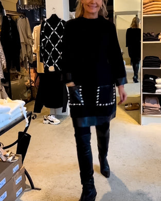 Sukienka z okrągłym dekoltem z kieszeniami