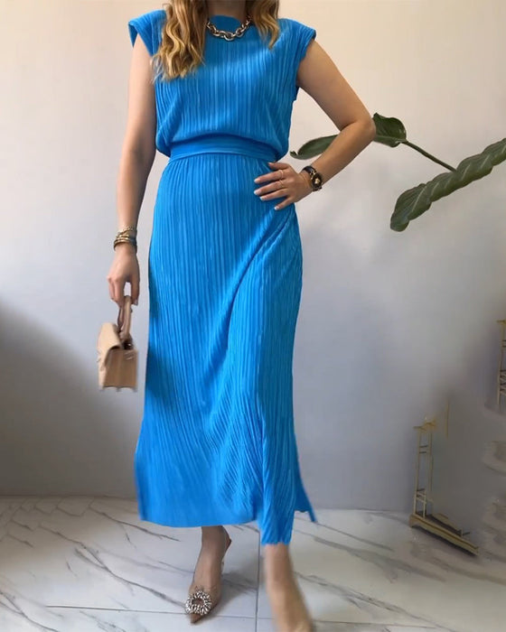 Teksturowana długa sukienka bez rękawów