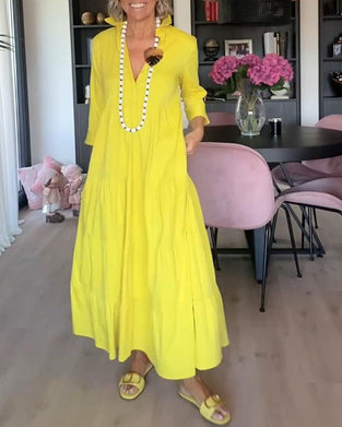 Sukienka w jednolitym kolorze