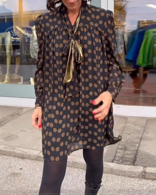 Sukienka z długim rękawem w kropki