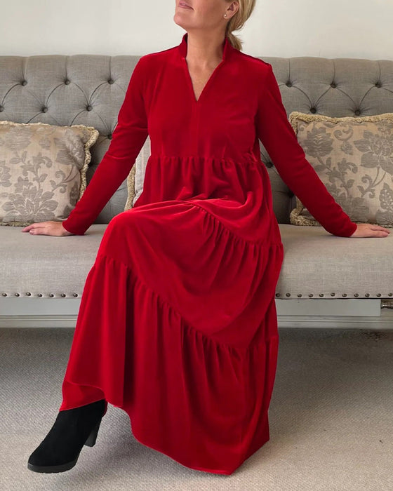 Sukienka z dekoltem w kształcie litery V i panelami